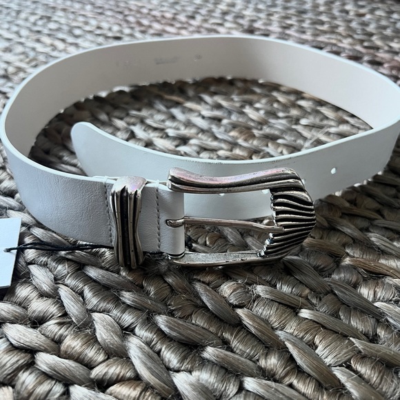 IRO Paris Hecate white silver buckle Italian leather belt main image 9